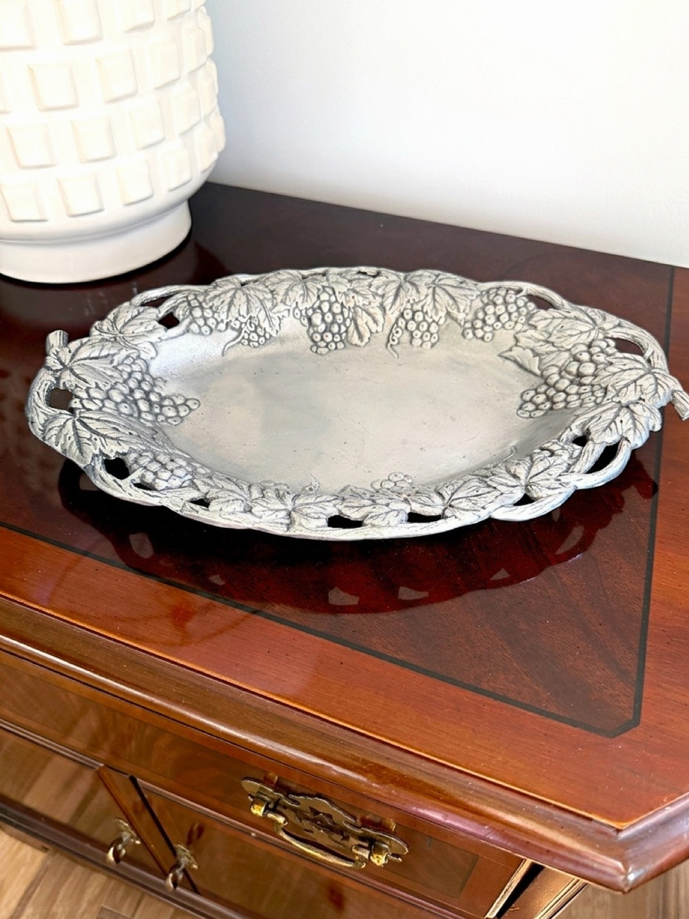 Arthur Court Oval Grape Serving Tray Dish 1990 Signed 13.5 "x 9”